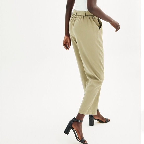 Nine West Rayon High Waist Pleated Tapered Cargo Pants in Black Size‎ Large EUC - Picture 2 of 12